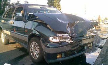 ДТП в Киеве: Mercedes сбил два авто Toyota и "Жигули"