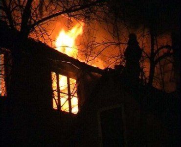 В Виноградове МЧС не успел спасти квартиру от огня