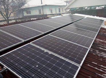 У Рахові з’явилася приватна 10-кіловатної сонячна електростанція