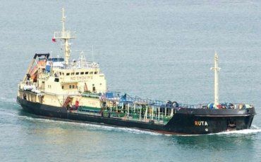 Чотирнадцять українців із танкера "Рута", постали перед судом