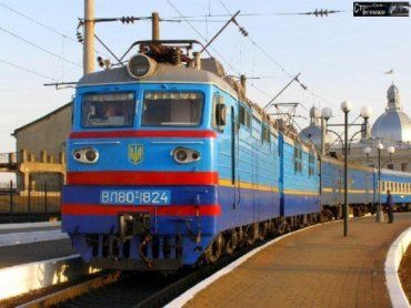 На потяг “Київ – Ужгород”, що їхатиме 30 грудня – білети майже розкуплені.
