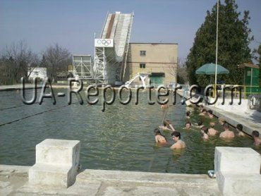 Бассейн в Берегово был построен еще в советские времена – в 60-х годах
