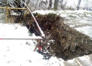 В Воловецком районе паводок повредил мост через Латорицу