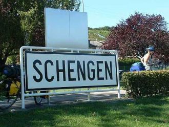 Франция и Германия заблокируют вступление Румынии и Болгарии в Шенгенскую зону