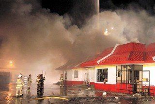 "Макдоналдс" в Москве горел дважды за ночь
