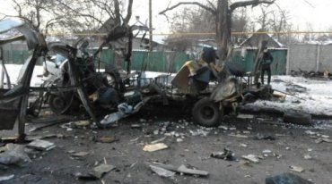 В окупованому Донецьку підірваний мікроавтобус Mercedes з терористами.
