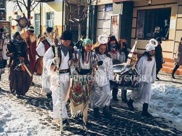 У дуже морозному закарпатському Мукачеві пройшовся вертеп.