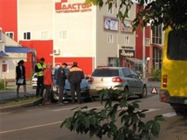 ДТП в Ужгороде: две иномарки не поделили перекресток