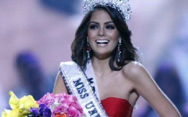 Мисс Вселенная-2010 стала мексиканка, украинка - третья вице-мисс