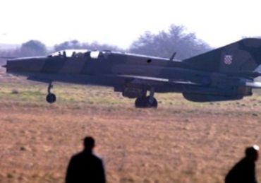 В Румынии МиГ-21 упал во время тренировочных полетов