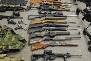 Сьогодні зброю в Україні можна купити фактично за копійки