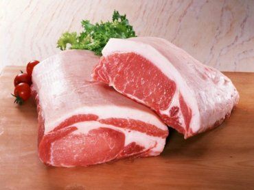 Білорусам заборонили їсти закарпатську свинину