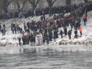 Православные и греко-католики отмечали Крещение на реке Уж