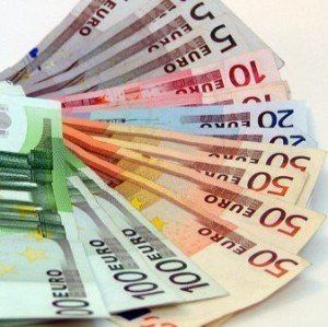 На Закарпатье у гастарбайтера изъяли заработанную в Италии валюту