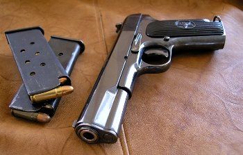 Закарпатец продал за 500 гривен пистолет