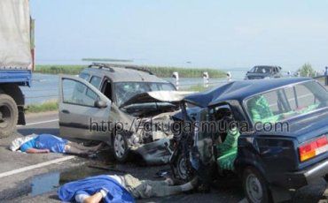 ДТП на Черкасчине: Renault столкнулся с ВАЗ-2109 и ВАЗ-2107