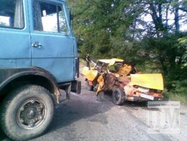 В Чинадиево столкнулись два автомобиля "МАЗ" и "Москвич"