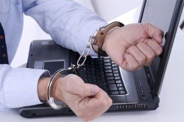Закарпатські кіберполіцейські викрили Інтернет-шахрая