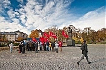 Коммунисты митинговали возле памятника Тарасу Шевченко в Ужгороде