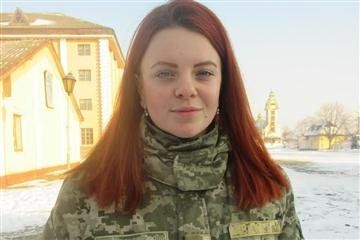 Закарпатська військова медсестра-контрактниця Сніжана Чейпеш