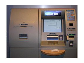 В Чернигове из админздания нефтебазы украли банкомат.