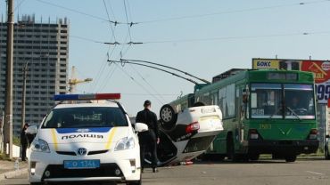 Чому в Україні стало більше аварій на дорогах?
