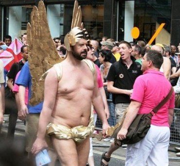 В Лондоне провели гей-парад на государственном уровне