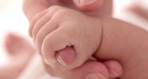 В Одесі перехожі серед вулиці знайшли 3-місячне немовля