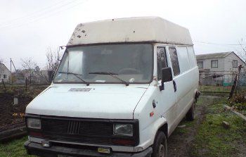 В Тячевском районе ГАИшники попали на "левый" товар в микроавтобусе