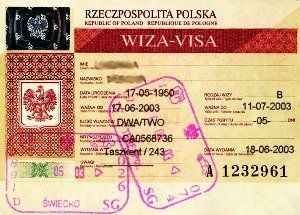 Во Львове внедрили обязательную электронную регистрацию визовых анкет для Польши