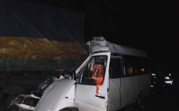 В Донецкой области столкнулись автобус Mercedes с фурой МАЗ