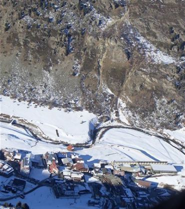 В Австрии досрочно открылся горнолыжный сезон на популярном курорте Обергургль.