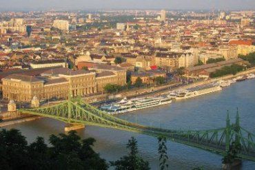 В Венгрии продолжили мораторий на продажу земли иностранцам