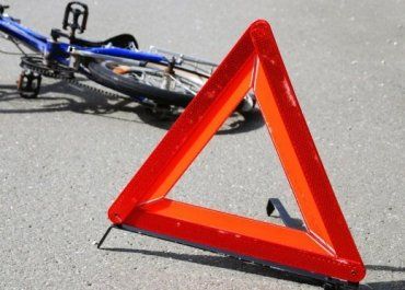 ДТП на Берегівщині: під колеса автівки потрапив велосипедист
