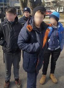 В Ужгороді патрульні припинили небезпечні ігри підлітків (Фото)
