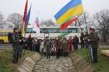 В Ужгороде состоится возложение цветов к памятнику "Украина-освободителям"