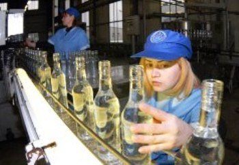 В Закарпатье налоговики нашли фирму, которая выпускала контрафактный алкоголь