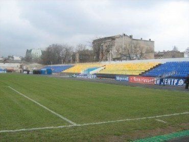 Стадион "Авангард" требует улучшения газона