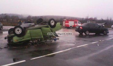 На автодороге Мукачево-Рогатин-Львов произошло ДТП, 8 пострадавших