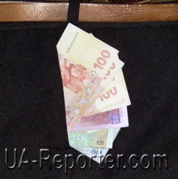 В Закарпатье "паводковые" деньги шли чиновникам в карман