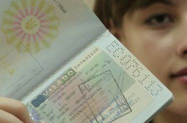 В Европе вводят новые правила выдачи виз для украинцев
