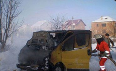 На Тернопольщине водитель разогревал свой микроавтобус
