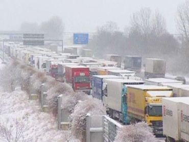 Снегопады доставили массу проблем и автомобилистам Германии