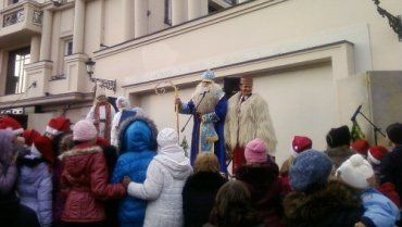 В Ужгороде дети встретились со Святым Николаем и не только