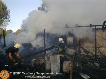 В Хусте 31-летний парень поджог дом матери и сгорел в нем сам
