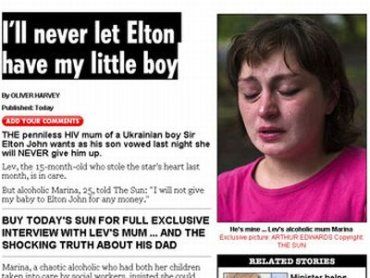 Мать украинского мальчика отказалась отдавать его Элтону Джону