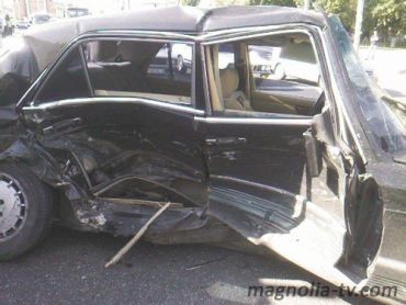 В Киеве в ДТП попали три авто