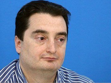 Главного редактора газеты "Вести" Игоря Гужву затолкали в автомобиль и увезли