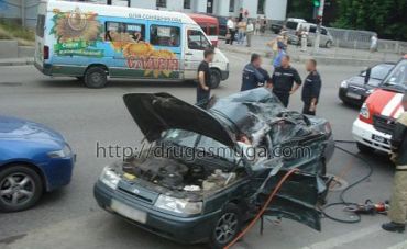 В Запорожье Honda Accord убил ВАЗ-21101 и его водителя