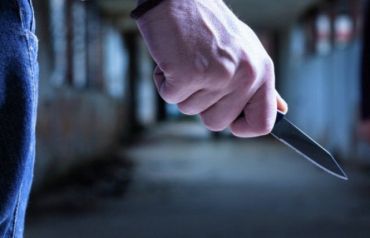 У Мукачеві затримали чоловіка, який порізав знайомого ножем
